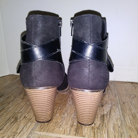 Bootie - Picture 4 of 7